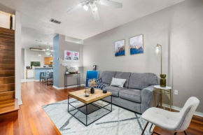 Cozy 2bed 2 and half bath townhome near UF Shands